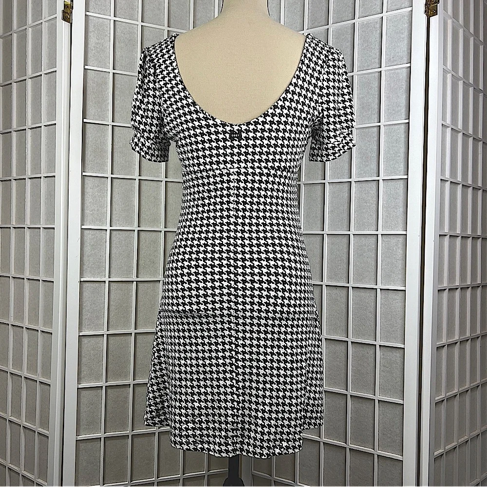 OBEY Houndstooth Mini Dress | Stretch Knit Cap Sleeve | Sz Small HOST PICK! NWOT